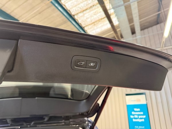 Used Volvo XC90 2017 for sale - 76210168: Photo 33