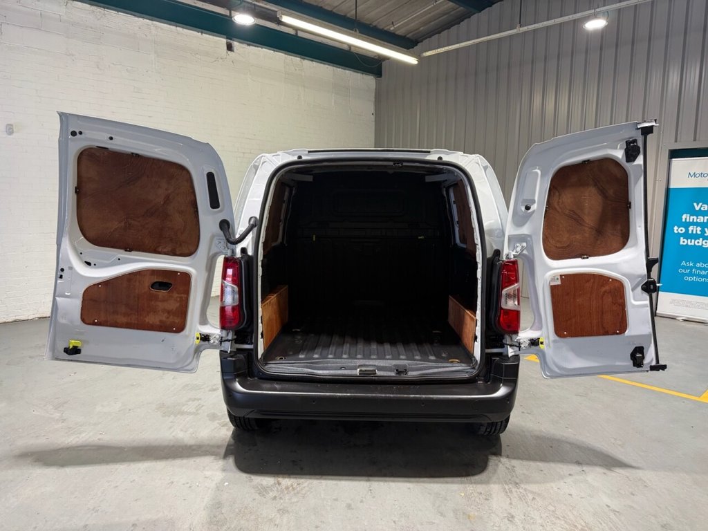 Used Toyota ProAce 2022 for sale - 76406948: Photo 31