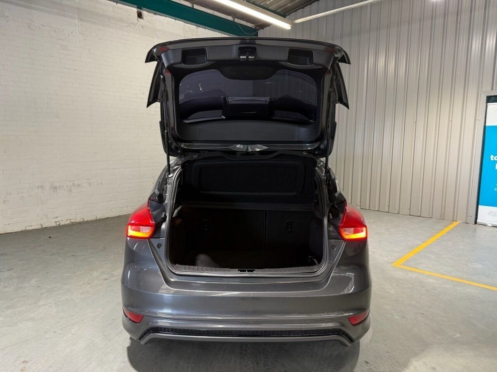 Used Ford Focus 2017 for sale - 76520821: Photo 19