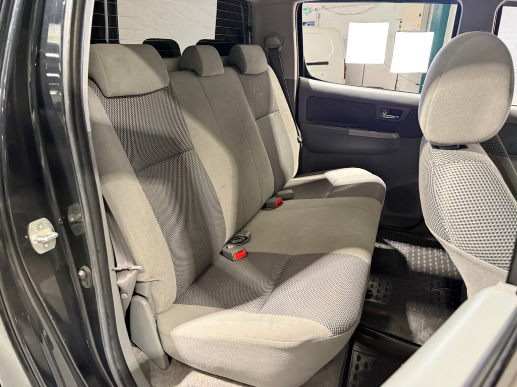 Used Toyota Hilux 2010 for sale - 76345410: Photo 10