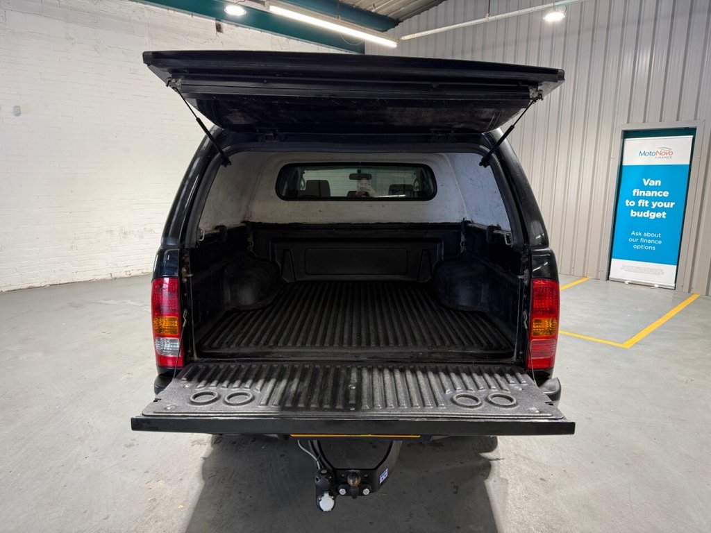 Used Toyota Hilux 2010 for sale - 76345410: Photo 18