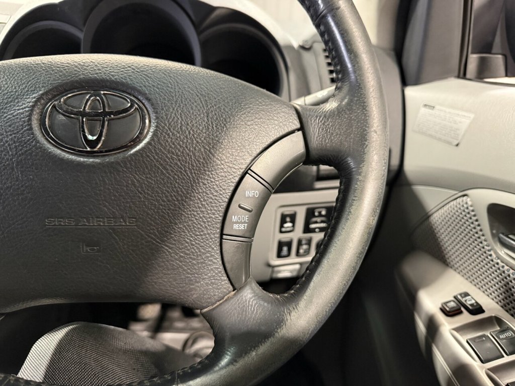 Used Toyota Hilux 2010 for sale - 76345410: Photo 25