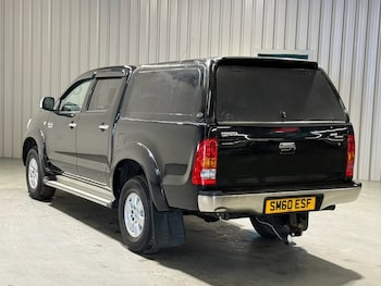 Used Toyota Hilux 2010 for sale - 76345410: Photo