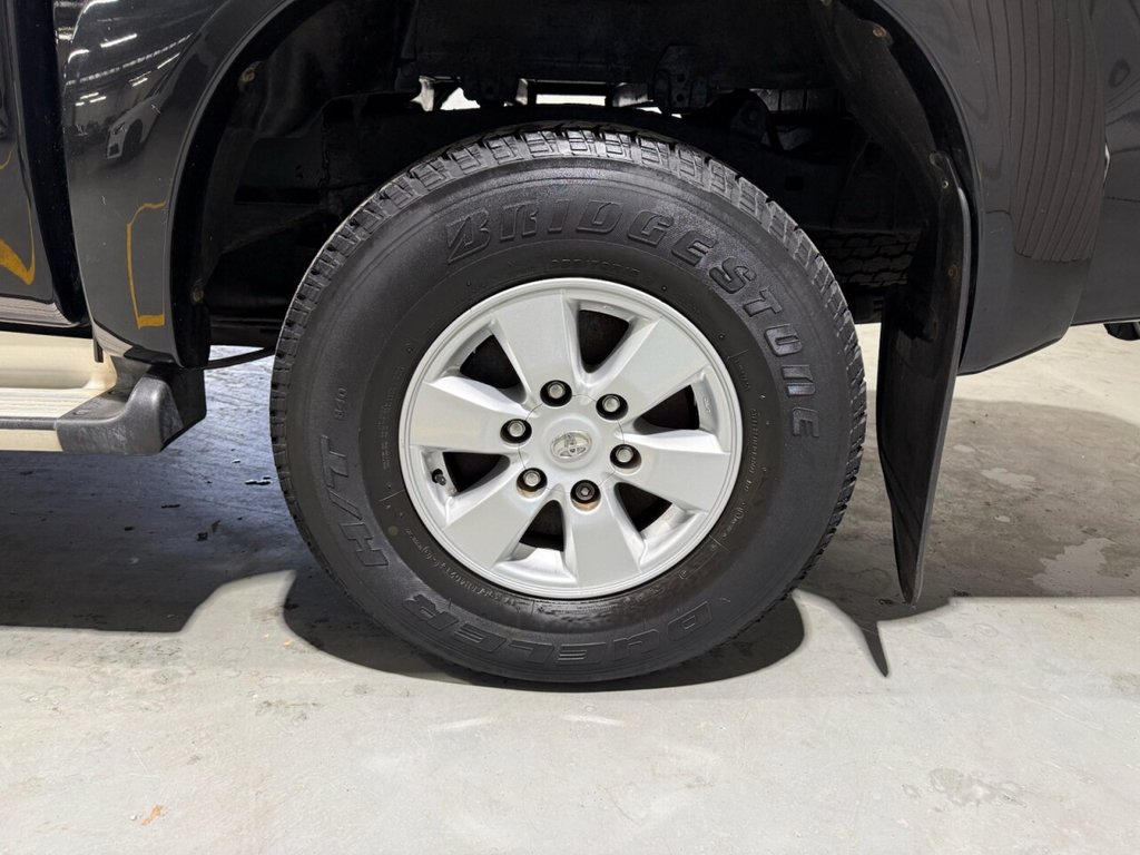 Used Toyota Hilux 2010 for sale - 76345410: Photo 32