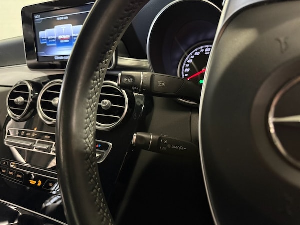 Used Mercedes-Benz C Class 2018 for sale - 74867058: Photo 32