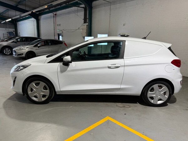 Used Ford Fiesta Van 2020 for sale - 75158907: Photo 13