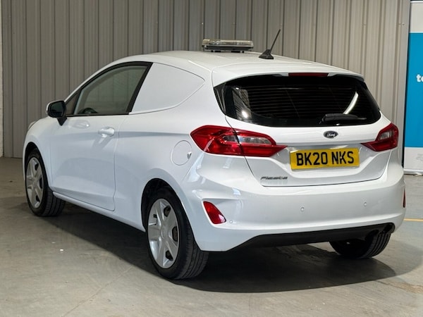 Used Ford Fiesta Van 2020 for sale - 75158907: Photo 2