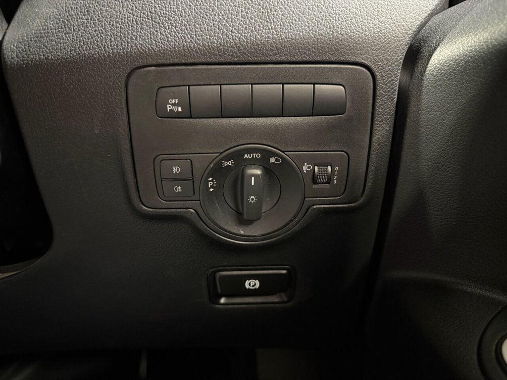 Used Mercedes-Benz Vito 2023 for sale - 77936498: Photo 31