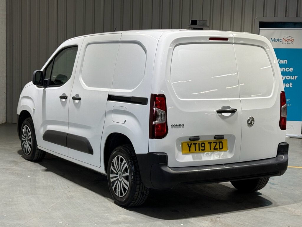 Used Vauxhall Combo 2019 for sale - 76439114: Photo 2