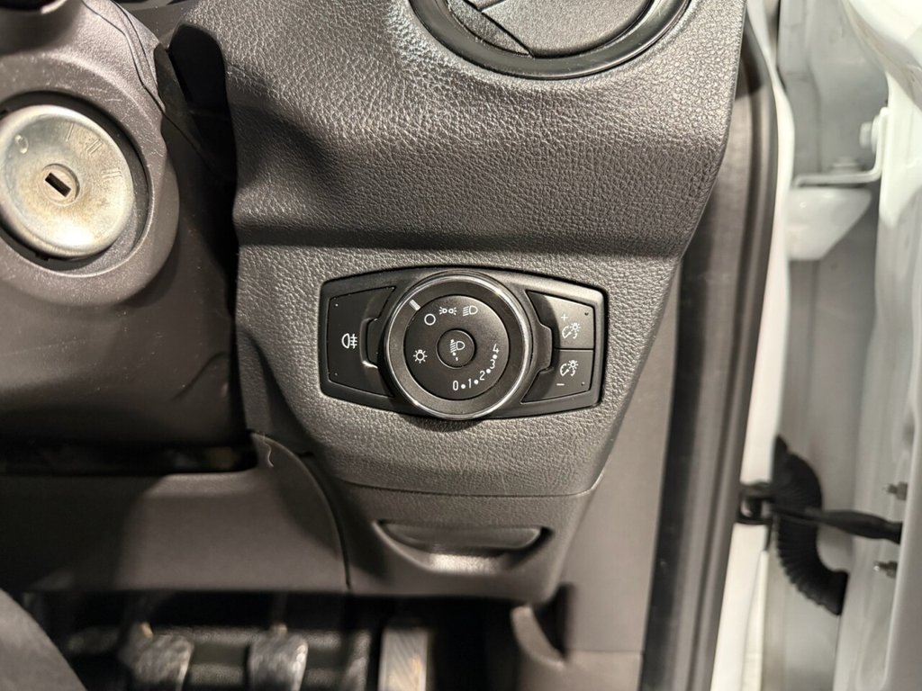 Used Ford Transit Courier 2019 for sale - 76617337: Photo 27