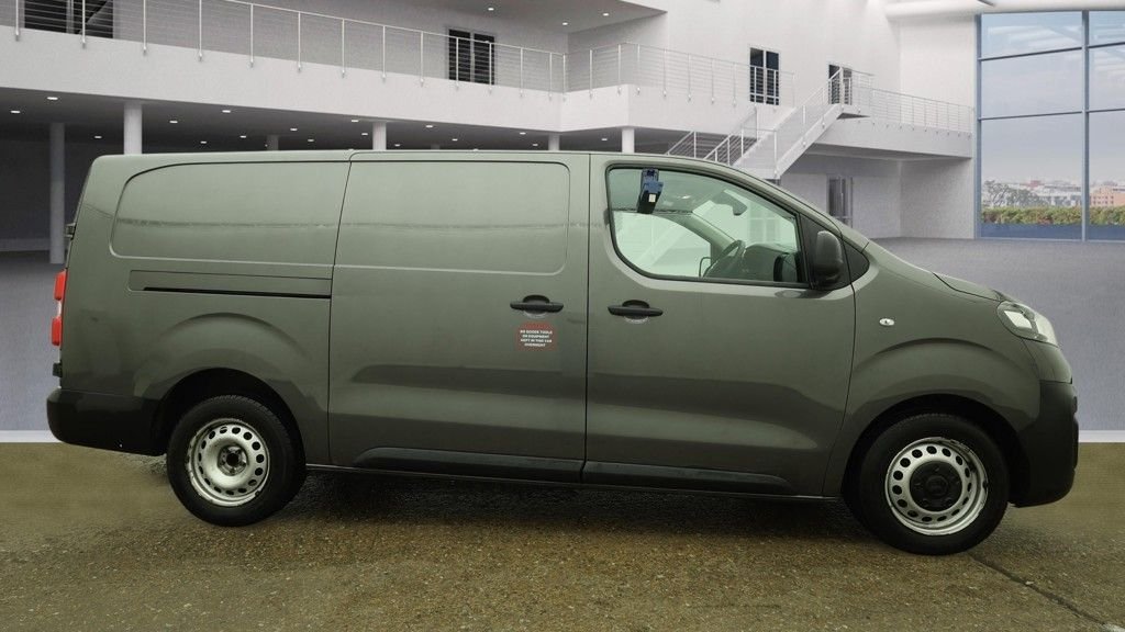 Used Vauxhall Vivaro 2022 for sale - 77188232: Photo 5