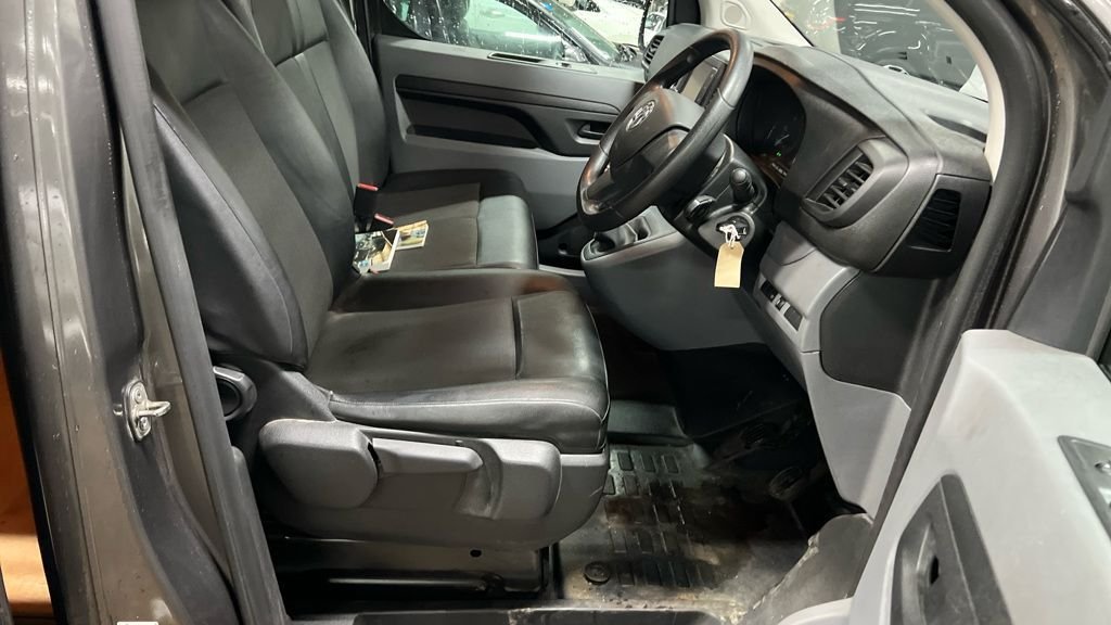 Used Vauxhall Vivaro 2022 for sale - 77188232: Photo 9