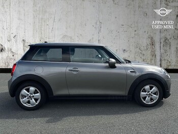 Used MINI Hatch 2018 for sale - 75956181: Photo