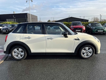 Used MINI Hatch 2022 for sale - 76957602: Photo