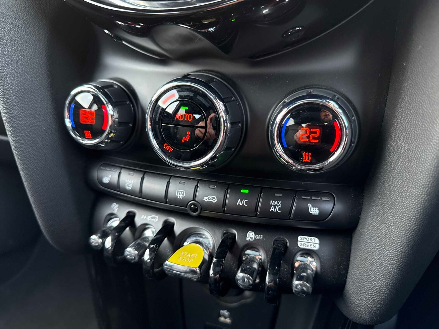 Used MINI Hatch 2022 for sale - 76957541: Photo 12