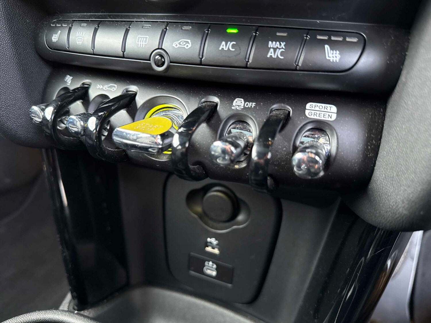 Used MINI Hatch 2022 for sale - 76957541: Photo 22