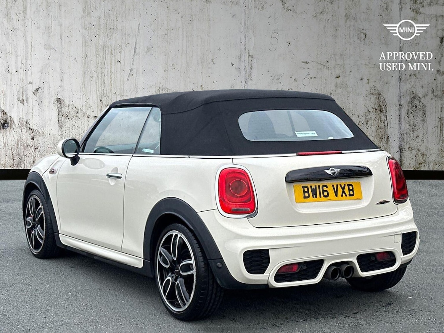 Used MINI Convertible 2016 for sale - 76455267: Photo 2