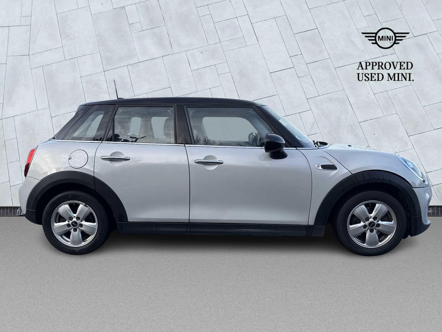 Used MINI Hatch 2019 for sale - 76957540: Photo 3