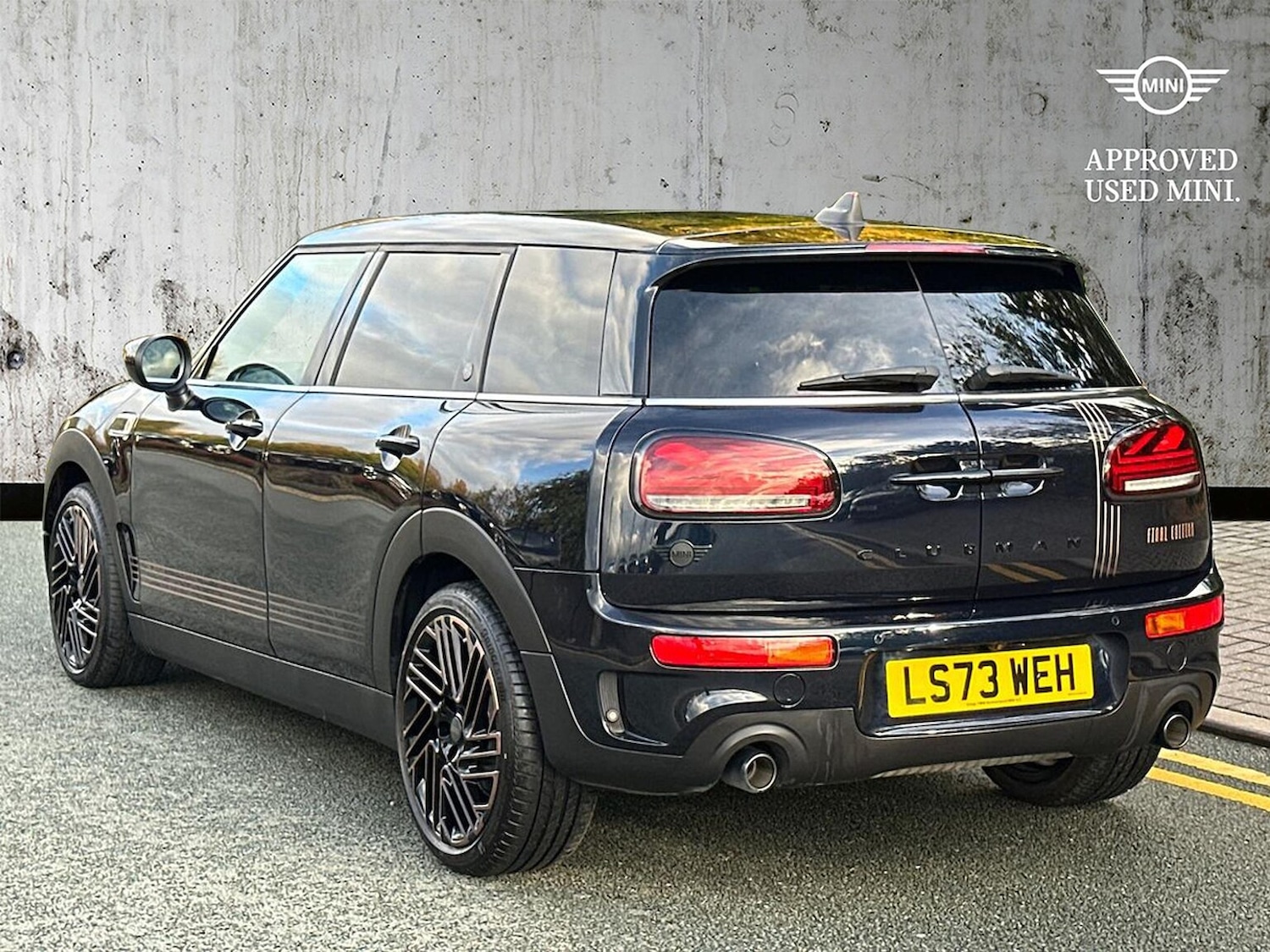 Used MINI Clubman 2023 for sale - 76329982: Photo 2