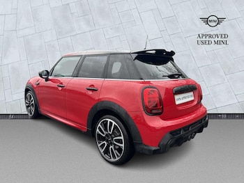 Used MINI Hatch 2023 for sale - 76970014: Photo