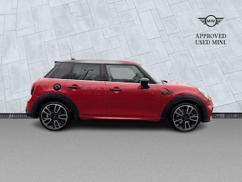 Used MINI Hatch 2023 for sale - 76970014: Photo