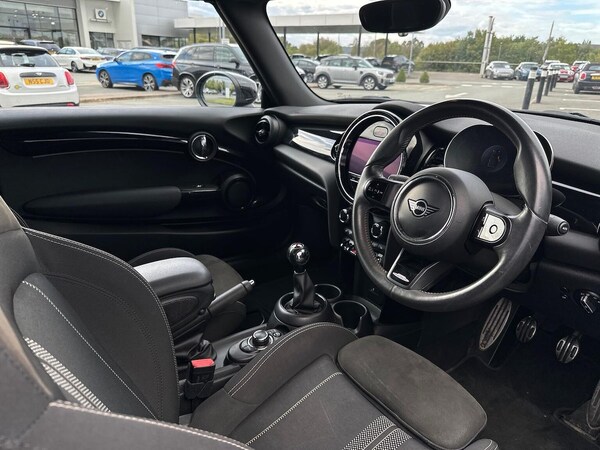 Used MINI Convertible 2022 for sale - 76331032: Photo 16