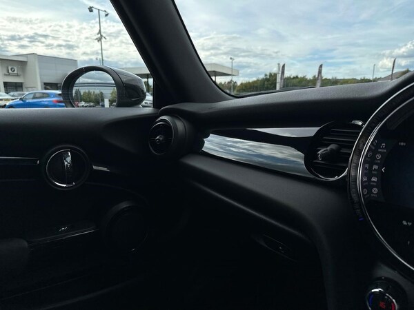 Used MINI Convertible 2022 for sale - 76331032: Photo 25