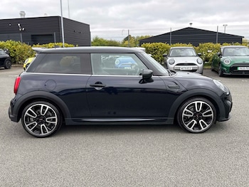 Used MINI Hatch 2021 for sale - 78243011: Photo