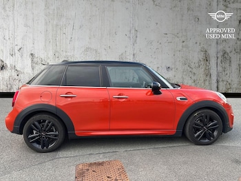Used MINI Hatch 2019 for sale - 75956507: Photo