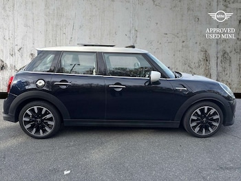 Used MINI Hatch 2023 for sale - 76596378: Photo