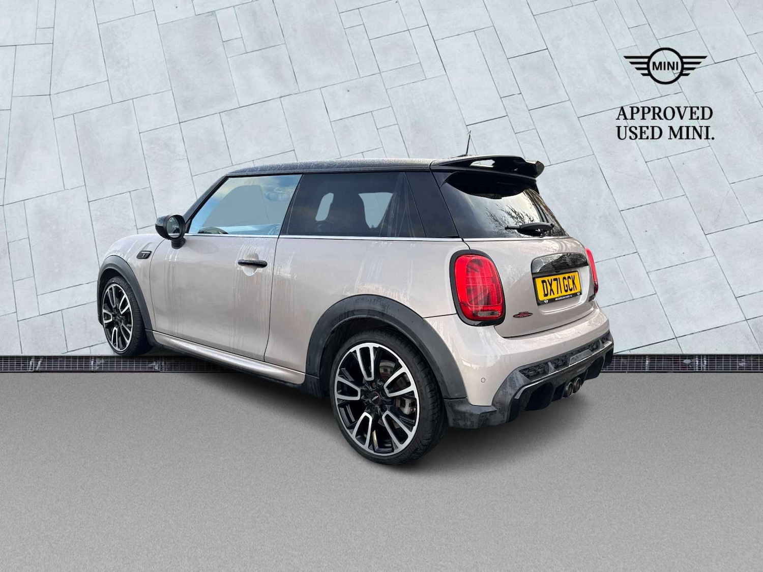 Used MINI Hatch 2021 for sale - 76947029: Photo 2