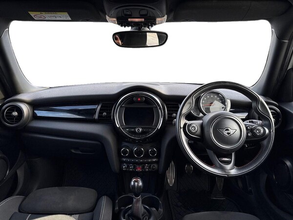 Used MINI Hatch 2019 for sale - 76324695: Photo 8