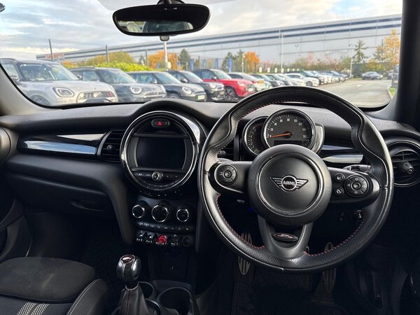 Used MINI Hatch 2019 for sale - 76324695: Photo 9