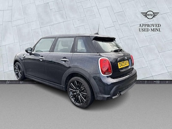 Used MINI Hatch 2023 for sale - 76957596: Photo