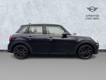 Used MINI Hatch 2023 for sale - 76957596: Photo