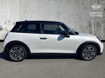 Used MINI Cooper 2024 for sale - 75906675: Photo