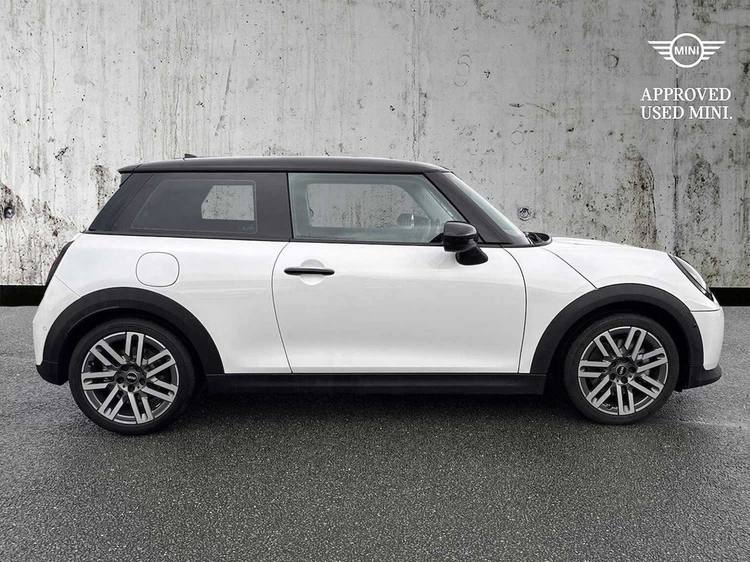 Used MINI Cooper 2024 for sale - 76477220: Photo 3