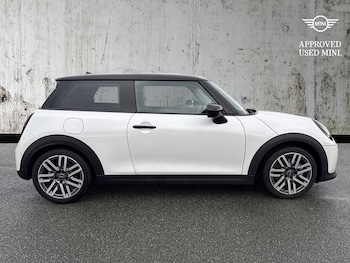 Used MINI Cooper 2024 for sale - 76477220: Photo