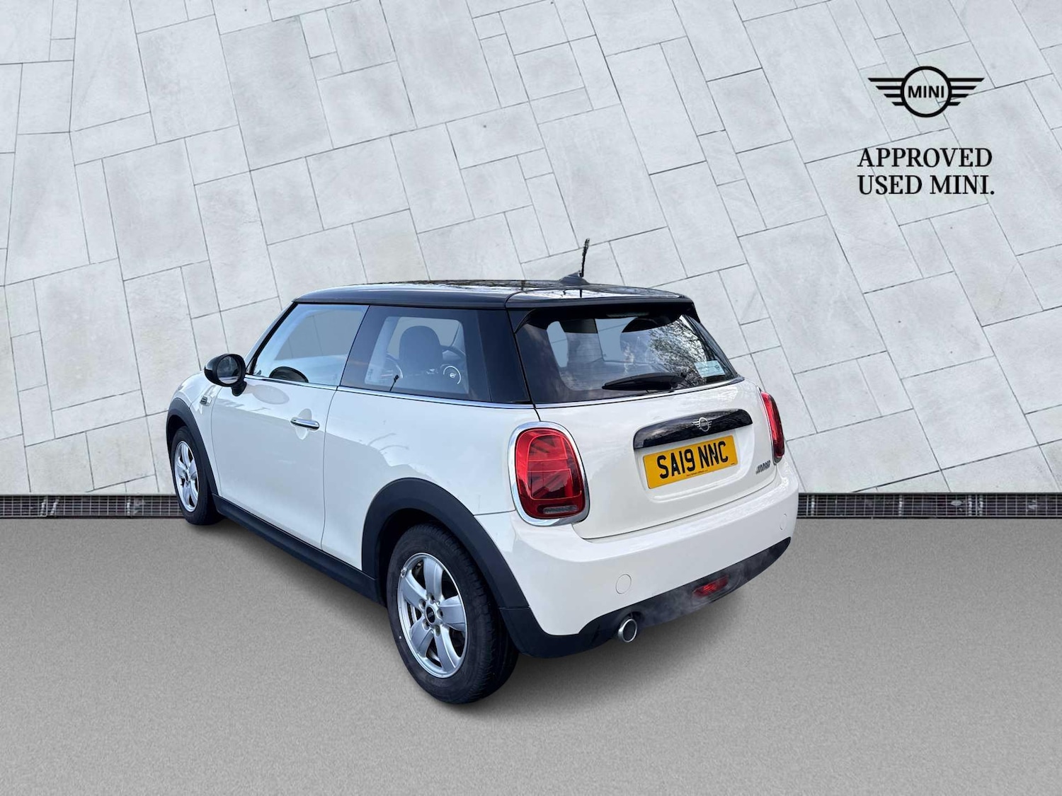 Used MINI Hatch 2019 for sale - 76777303: Photo 2