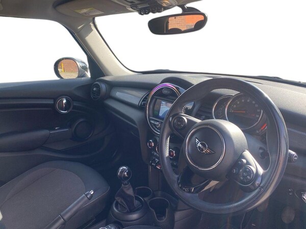 Used MINI Hatch 2018 for sale - 76299350: Photo 15