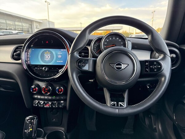 Used MINI Hatch 2021 for sale - 76237052: Photo 9