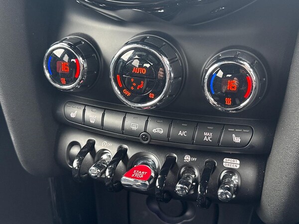 Used MINI Hatch 2023 for sale - 76300821: Photo 12