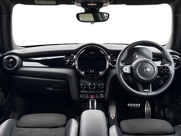 Used MINI Hatch 2023 for sale - 76300821: Photo 8