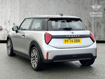 Used MINI Cooper 2024 for sale - 76319648: Photo