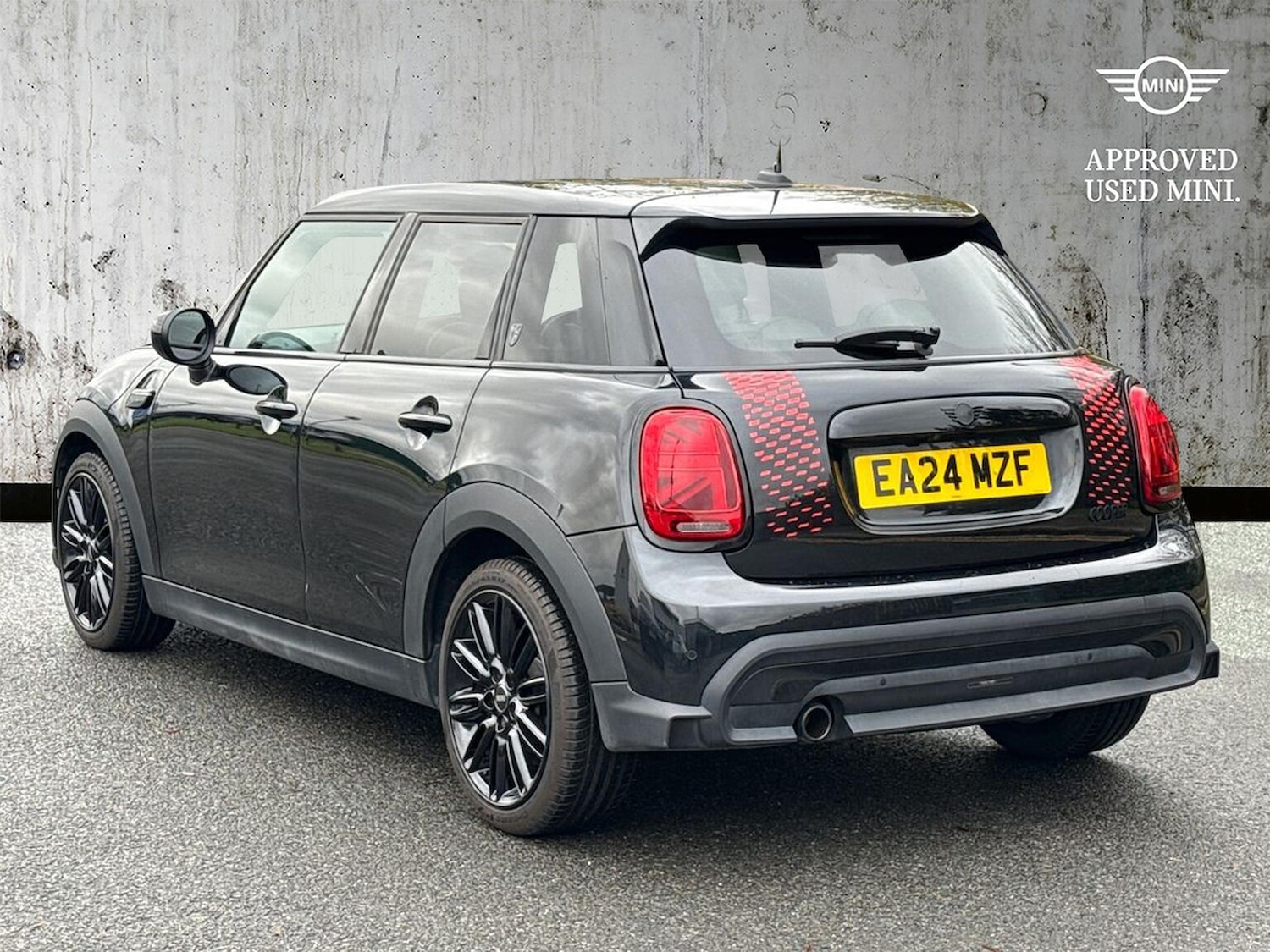Used MINI Hatch 2024 for sale - 76450520: Photo 2