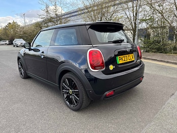 Used MINI Hatch 2023 for sale - 78312078: Photo
