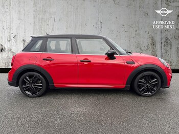 Used MINI Hatch 2021 for sale - 76506182: Photo