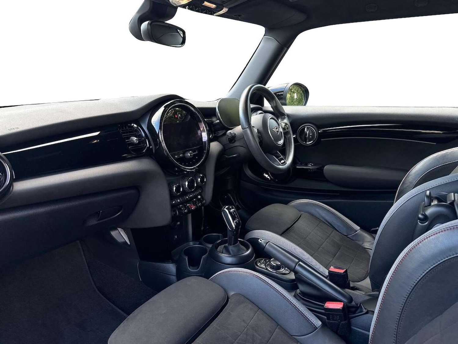 Used MINI Hatch 2023 for sale - 76596421: Photo 8