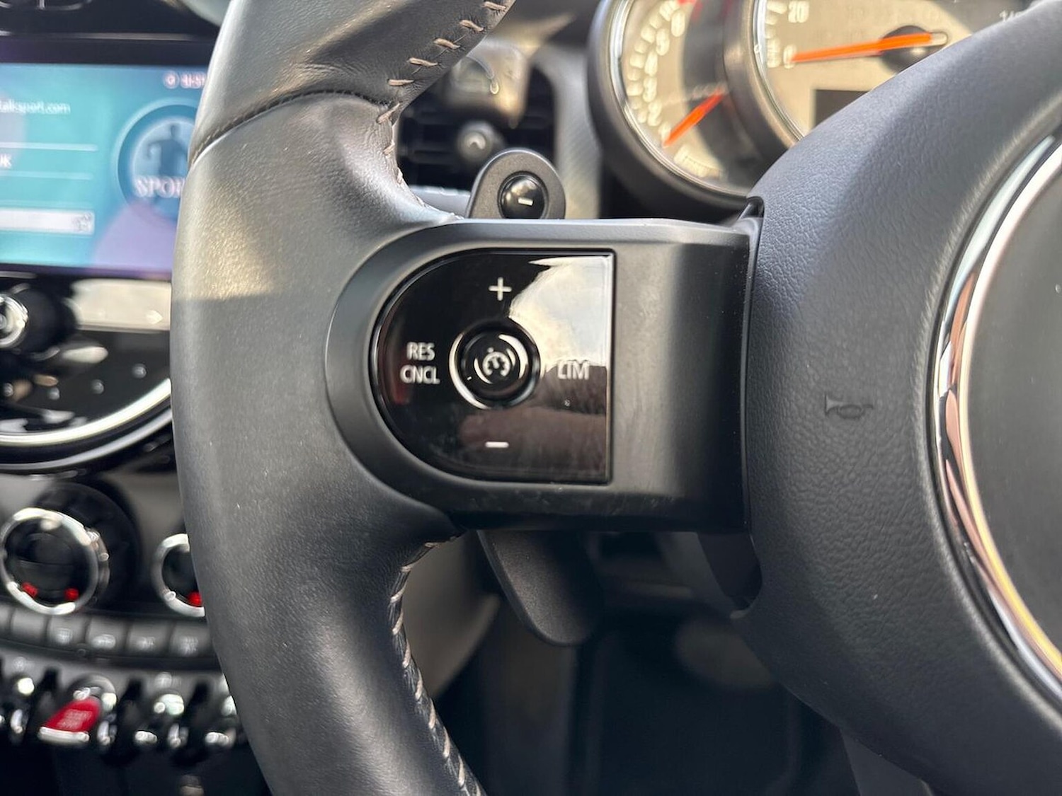 Used MINI Hatch 2023 for sale - 76363381: Photo 25