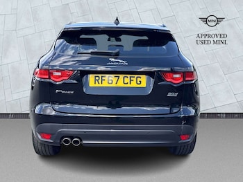 Used Jaguar F-Pace 2018 for sale - 78841122: Photo